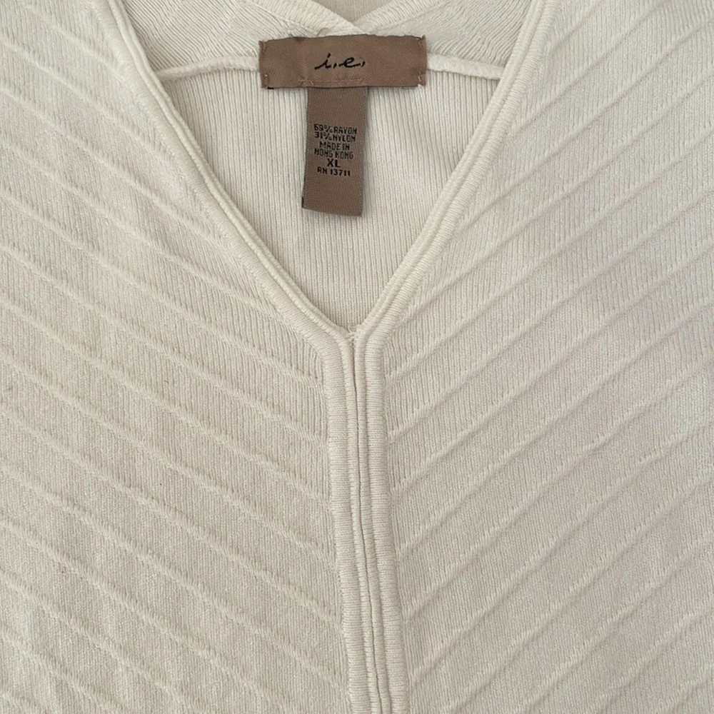 I.E. Sweater - Picture 4 of 4